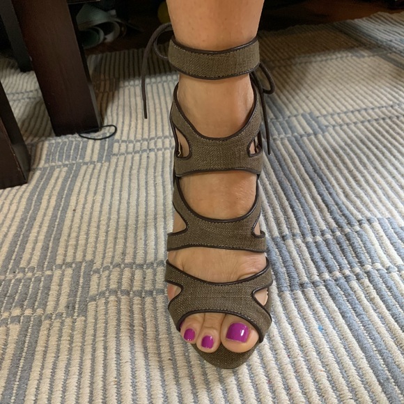 Shoes - 🌟Hunter green high heels🌟